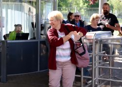 Saison Eroeffnung Sonnenschein Ueber Ostbad In Jena 01